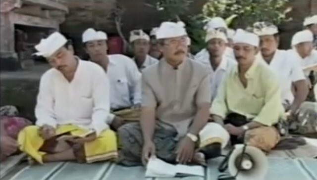 an example of a watershed in Bali the Subak sit at the main gates where water Channels were cut into the volcanic rock hundreds of years ago. Every month the farmers who draw from a temple meet in the courtyard in egalitarian cooperatives to coordinate water use. Img:Lansing