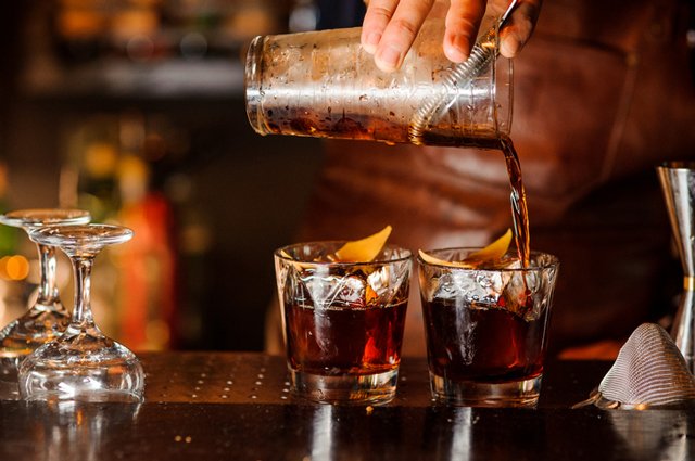 RichmondMag's tweet photo. Meet the 2019 Elby nominees for Best Bartender or Bar Manager, from @JasperBarRVA, @SaisonRVA, @alewiferva, @HeritageRVA, @BrennerRVA. The #Elbys are April 28 at @Hardywood West Creek: https://t.co/8OTeeVZDMN #rvadine https://t.co/DhmI0KgQlJ