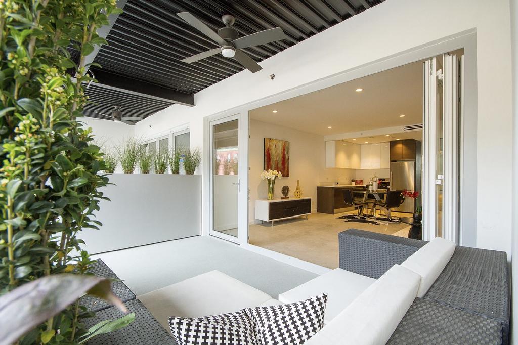 #HELLOSterling from 2015 blends the best of NYC industrial chic interiors with California-style terraced exteriors. Situated at 834 Sterling Place, between Rogers Avenue and Nostrand Avenue, containing 54 units and rises 7 stories. 🌆🚕💛