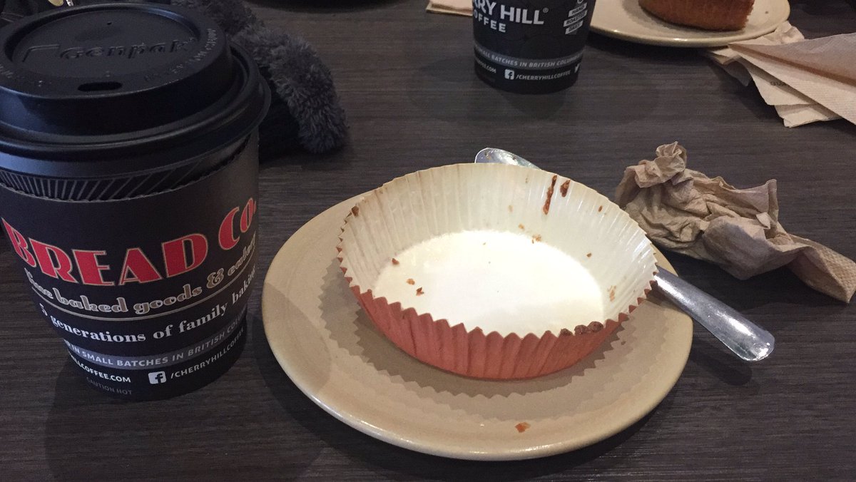oliverenoc's tweet image. I didn’t like it... 😋 Great #PeacanPie #Coffee #breadco @Mmm_Cherry_Hill