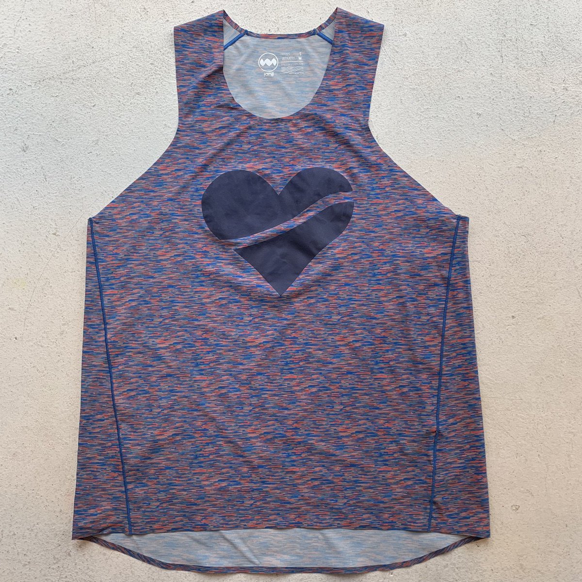 HeartbreakRunCo's tweet photo. @RunJanji making spring look SO good! Wait until you try these lightweight singlets. Available at all Heartbreak locations.
#heartbreakersrun 
#runjanji https://t.co/x1HLute3SX