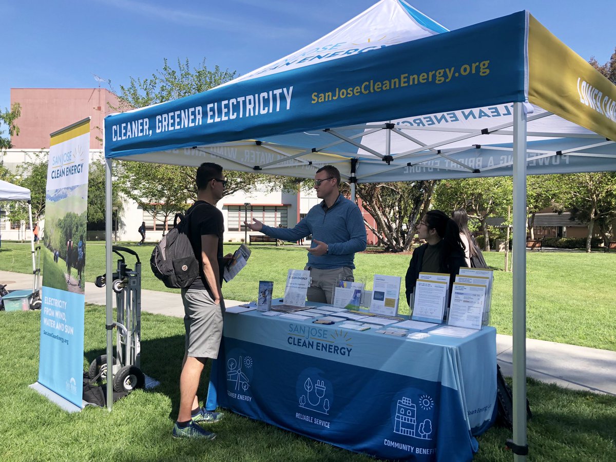 sjcleanenergy's tweet image. It’s a wonderful day ☀️ &amp;amp; we’re having a great time tabling @SJSU Earth Week. Excited to share with the #SanJose community &amp;amp; students about how we’re #PoweringOurCommunity!
