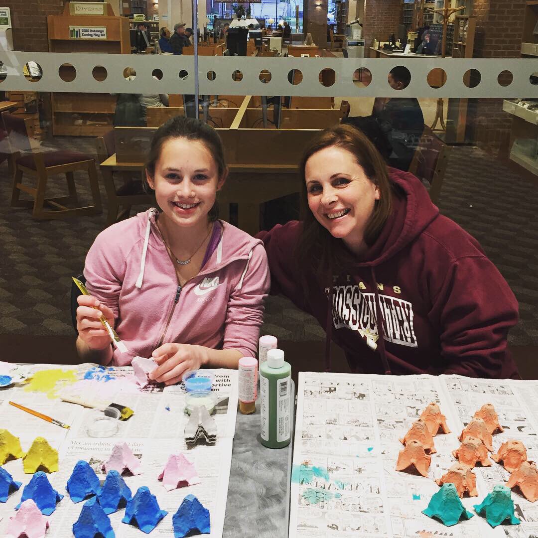 Walpublib's tweet photo. Tonight we created one of the easiest, but coolest looking craft projects we’ve made yet! Strings of painted flower lights made from egg cartons! #DiY #Homemade #LightStrings #Lights #Spring #Flowers #Collaboratory https://t.co/0BEwhj1xAO