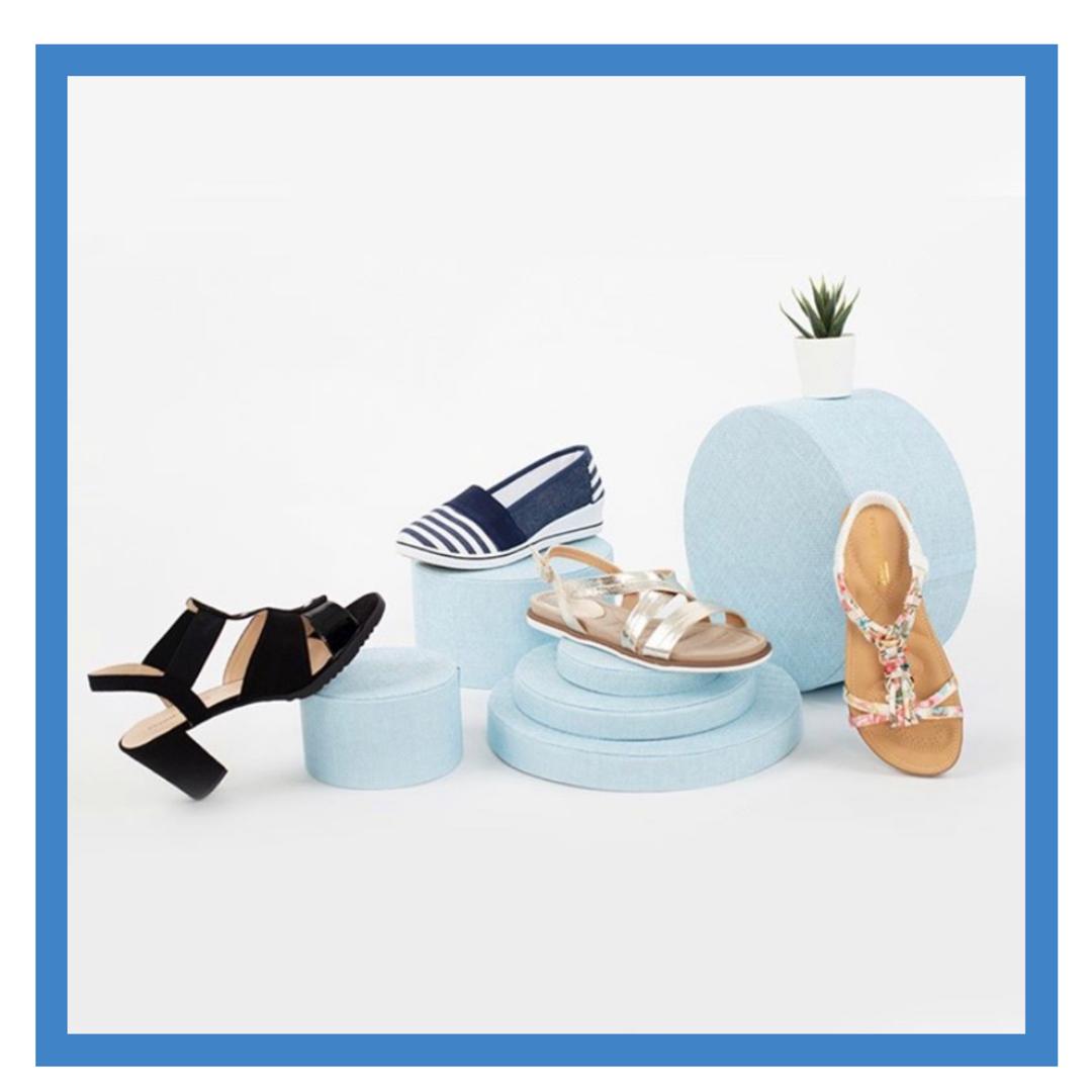 Nous n'avons jamais assez de chaussures ! <a href="/marieclaire/">Marie Claire</a>.boutiques
.
.
.
.
.
.
.
.
.
.
.
.
.
#trends #fashion #blue #shoes #summershoes #summer #sandals #galeriesdelacapitale #tendances #marieclaire #shoesaddict