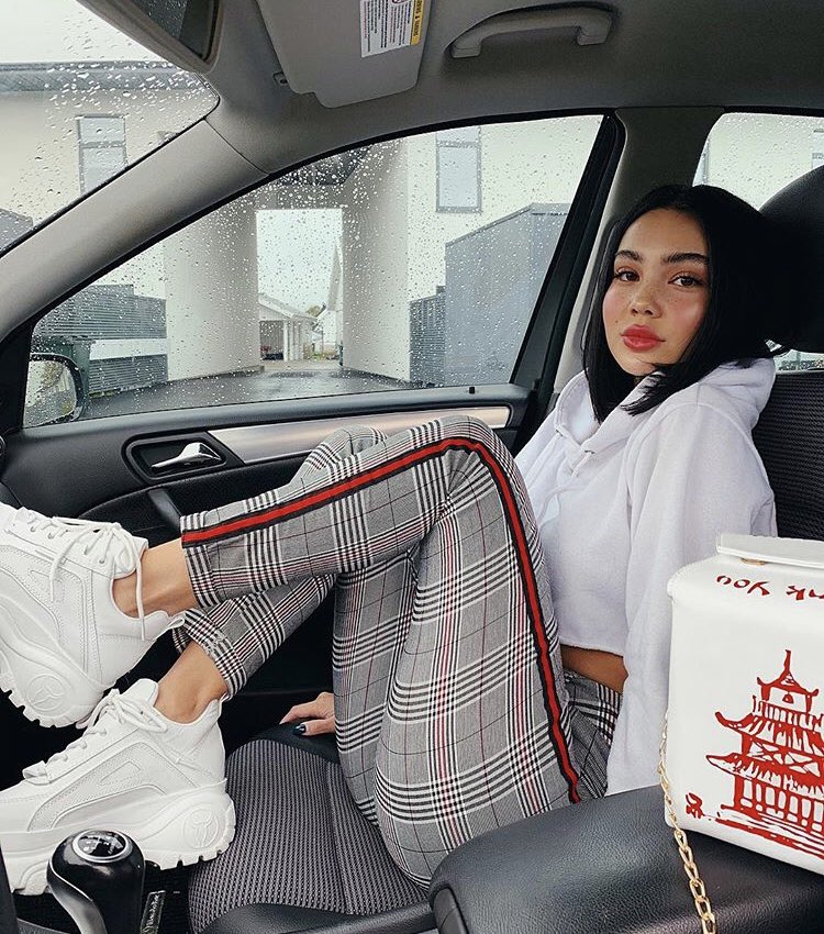 This time my daddy's car 🚘  wrom, wrom...