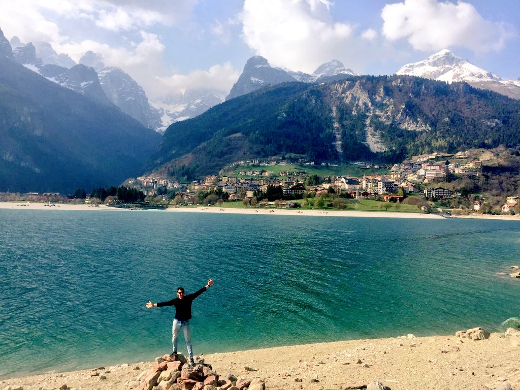 Tempo fa grazie a <a href="/DolomiteStories/">Dolomites Stories</a> ho riscoperto luoghi che conoscevo da sempre.. oggi le visite non sono più come prima.. dolomitesstories.com/2016/12/lago-d…