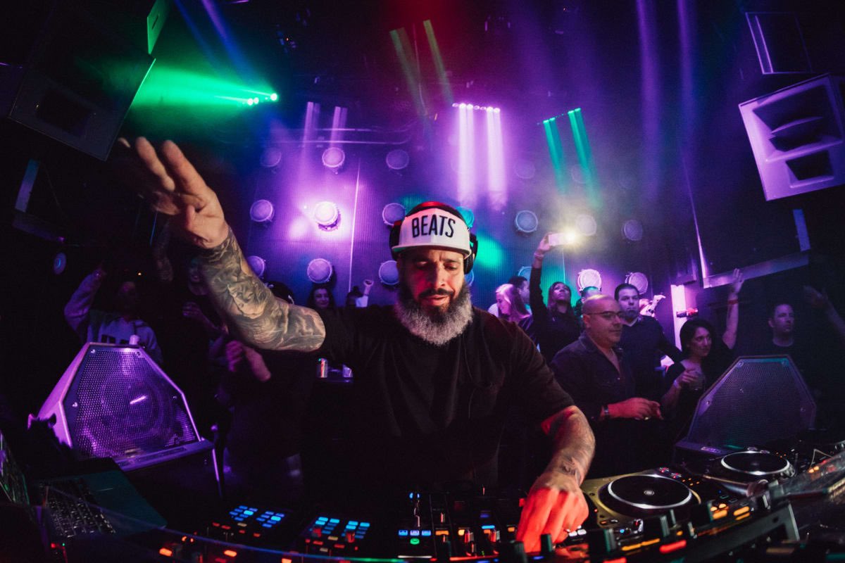 HQ2AC's tweet photo. Beats beats and more Beats! 🔊 Join us Saturday, June 1st at HQ² Nightclub as we welcome Oscar G.

For Tickets and Table Reservations head to https://t.co/AqTVV9KXPQ. 

#305 #madeinmiami #hq2ac #hq2 #hq2nightclub #doac #acnightlife #atlanticcity #murkrecords https://t.co/OXjIfU7Mdi