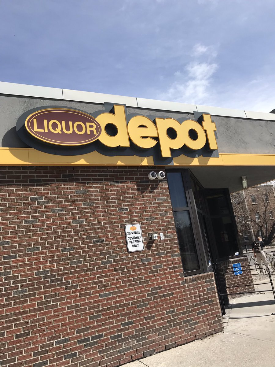 bhopps83's tweet photo. Hey gang, I’m @LiquorDepot #MtRoyal #on17th from now until 6p sampling some deliciousness! #yyc #yycbeer #DIPA #HoneyOatBlonde #PaleAle https://t.co/h8HUItVP2h
