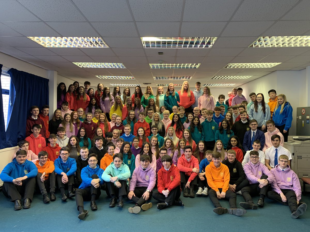 mrmeikle's tweet photo. It was amazing to see all of #S6LHS together in their hoodies 🕶 What a bunch! 😀 Only one more day at school before graduation 👍 https://t.co/uIgHDZMnwO