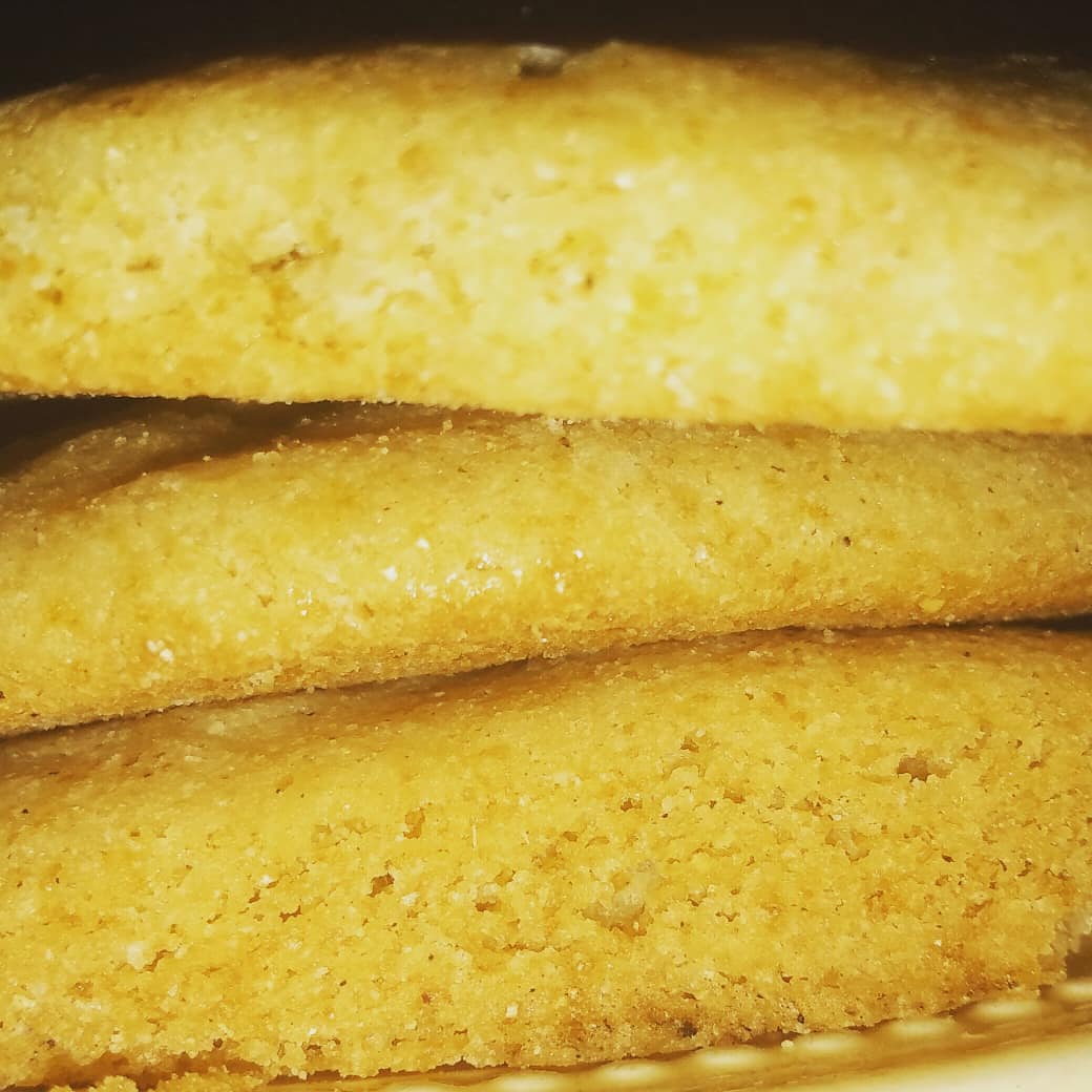 kizzysozo's tweet photo. When you are doing making cookies and all you could say is yeah, yeah yeah in @burnaboygram voice.
Do you love cookies for easter? Don't hesitate to send a DM
#cookies #cookiesofinstagram #kizzycreations #chefkizzy #nigeriacuisine #HappyEaster #EasterWeekend https://t.co/iBxcwt2Mup