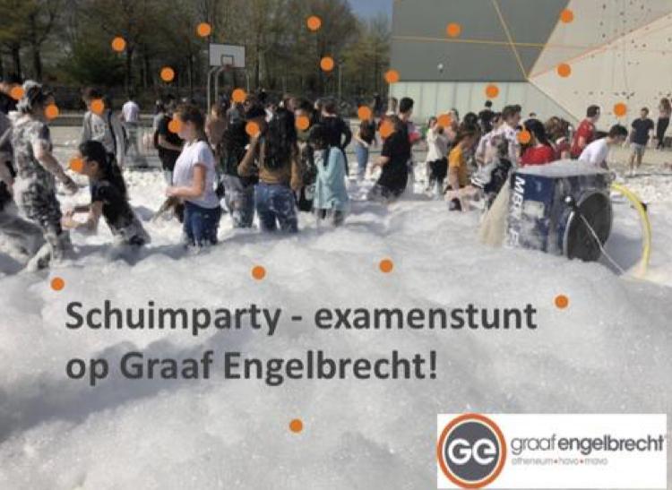 Wat een geluk met het zomerse weer van vandaag! 🌞Fijne vakantie, allemaal! 🎉🎈#examenstunt #meivakantie