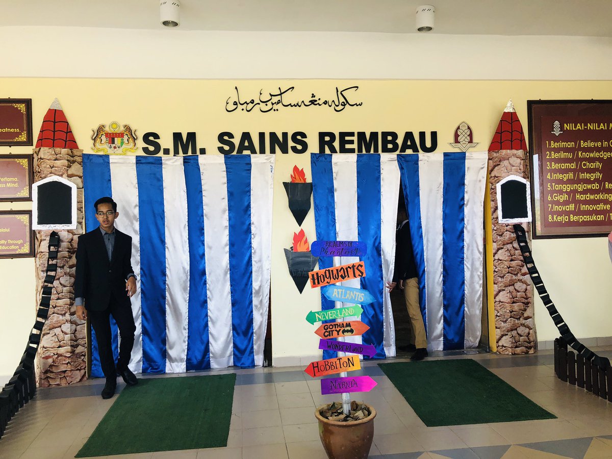 sainsrembau's tweet photo. Sambutan Hari Guru SEMESRA bertemakan Realms of Phantasy https://t.co/rzvz9IfD7U