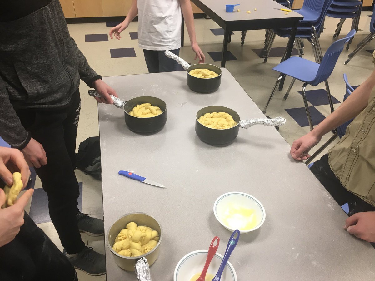 philip_ecsd's tweet photo. Some amazing preparation of beautiful Ukrainian Easter bread (Paska) during FLEX at St. Brendan today. 
#ECSDFaithinspires https://t.co/rBtT1P2uKN