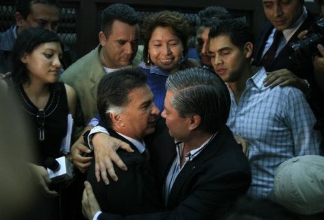 VicenteCarrera_'s tweet photo. - ¿Un besito #PolloRonco? https://t.co/2fdOV4bq3Q