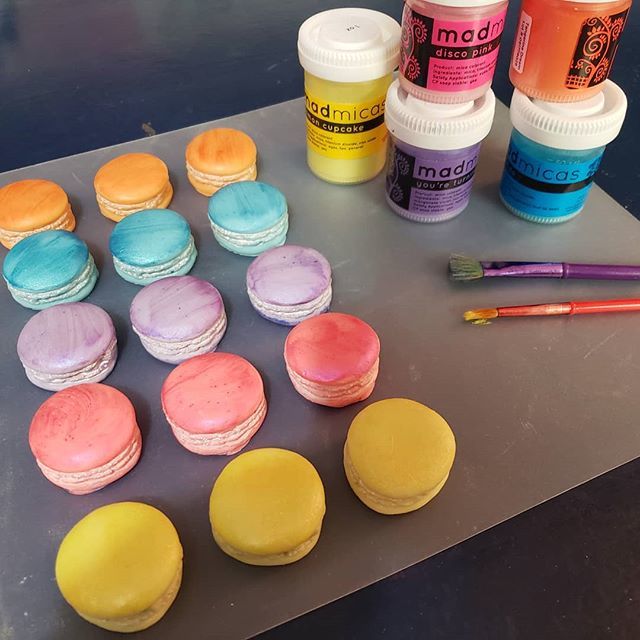 OrganiGeekSoap's tweet photo. Soapy Macarons getting some final touch ups! These will go on top of whipped scrubs for our next release 💕
.
.
Colors by @madmicas 😍😍😍
.
#macaron #macarons #macaroons #whippedscrub #sugarscrub #bathandbody #bodyscrub #bathcocktail #soap #soaps #soaps… https://t.co/6iFZ1udKt8 https://t.co/GRdEpUTSSJ