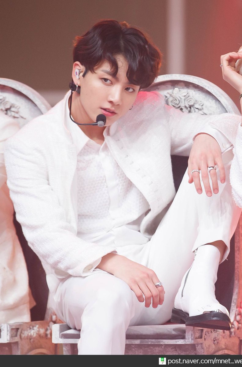 Alil_Cooky's tweet photo. I'm so sick with the system election in Indonesia. We need new President. #INAelectionObserverSOS #INAARMY #INAelectionObserverSOSKorea #GantiPresiden2019 #BTS #CYBERMUSLIMRUSSIANFORPRABOWOSOS #IndonesiaCallsObservers #JUNGKOOK #JK #ARMY https://t.co/HA2cB9HzPa
