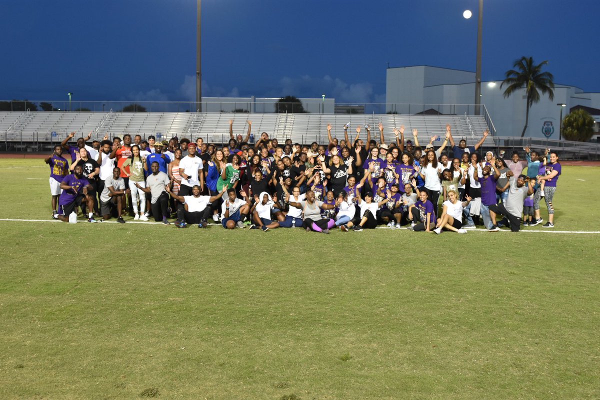 mellowroyalty's tweet photo. The 1st Annual #RunForRu was a success! ππ½ we want to thank everyone for coming out & showing support. This event meant a lot to myself as well the foundation. The Legend of Reuel Buchanan will live on π #LongLiveRu ππ https://t.co/cISmBYcy3j