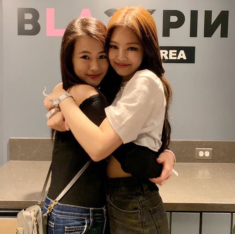 BBU_BLACKPINK's tweet photo. [IG] 190419—lenaahnn(former JYP Trainee) Instagram Update with #JENNIE 

#BLACKPINK⁠ ⁠⁠ ⁠⁠ ⁠⁠ ⁠⁠ #블랙핑크⁠ ⁠⁠ ⁠⁠ ⁠⁠ ⁠⁠ ⁠@ygofficialblink https://t.co/CYx2POnHmp