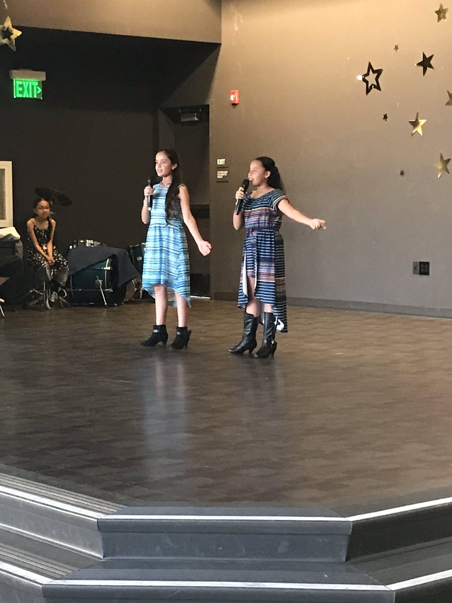castlemontcusd's tweet photo. @castlemontcusd a few more pictures from Castlemont’s got Talent! #cusdrockstar https://t.co/zWJg1ZplNc