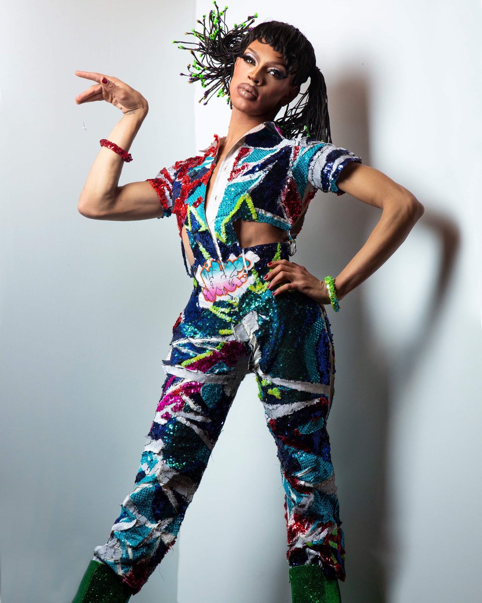 OddlyYvie's tweet photo. Yvie Oddly - Graffiti Barbie - Sequin Runway 

Serving you sequins on the street for my Odd, urban, gritty take!

💙📸@isthatjupiter (follow on insta!)
Design: @neurotikaroman1 

@RuPaulsDragRace @VH1 @WorldOfWonder #dragrace #sequindrag #sequingraffiti 

RT if it’s a T🌃🌃T! https://t.co/XgQBTfnJi2