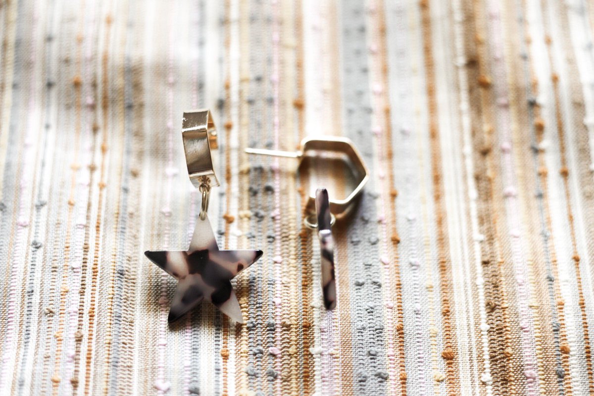 KarsonTutt's tweet photo. Gold plated earrings all under $15! Check them out here: https://t.co/Oa3W2F3AP6 https://t.co/E0cowtKq1h