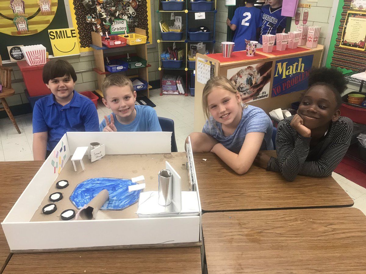 Our final day of Design Lab had these creative 3rd graders working hard on their play space creations!! 😊 #centralonvine #KidsDeserveIt