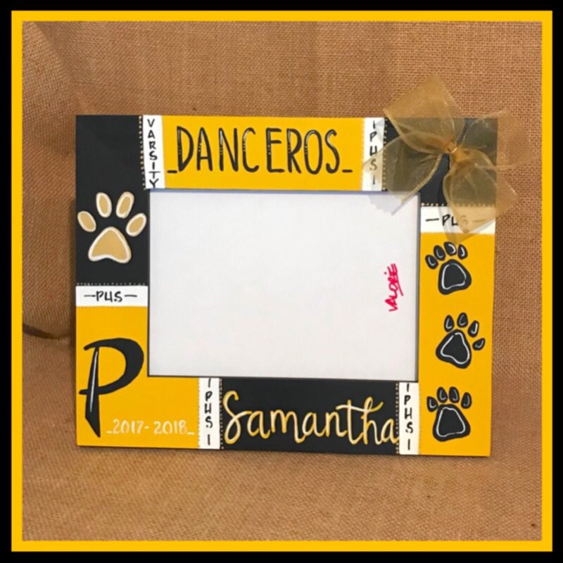 valorieoart's tweet photo. congrats #danceros, it’ll be an epic season!
order your frames & bangles
info:valorie@bauercorp.com
#valorieoart #localartist #plant #planthigh #hbplant #plantplantplant #dance #dancer #hiphop #handpainted #smallbusiness #proudmom #spirit #showyourspirit #frames
@phsdanceros https://t.co/OI72kBVGHi
