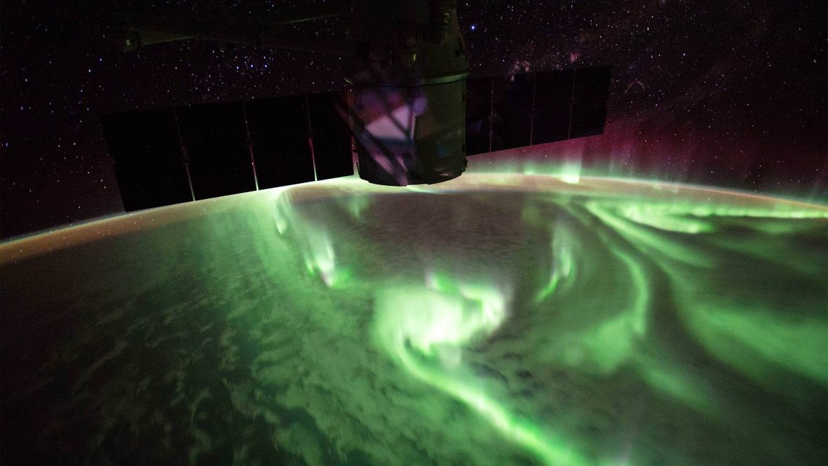 KPAuroraAlert's tweet photo. Have you noticed it's a been a long time since this account tweeted about #aurora?  Our data source went dark last summer.  I have a little time to work on a new data source and better alerts over the next couple weeks.  Are you still out there? Like to let me know! https://t.co/BajfydOx6Y
