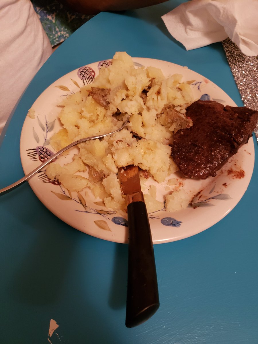 A very special thank you to <a href="/MsRossMath/">Meg Ross</a> for helping me with my girls and preparing a delicious steak and potato meal. This is an example of how colleagues should be!! LHS is family!! <a href="/LHSintheNews/">LaVergne High School</a> #RiseUpLHS