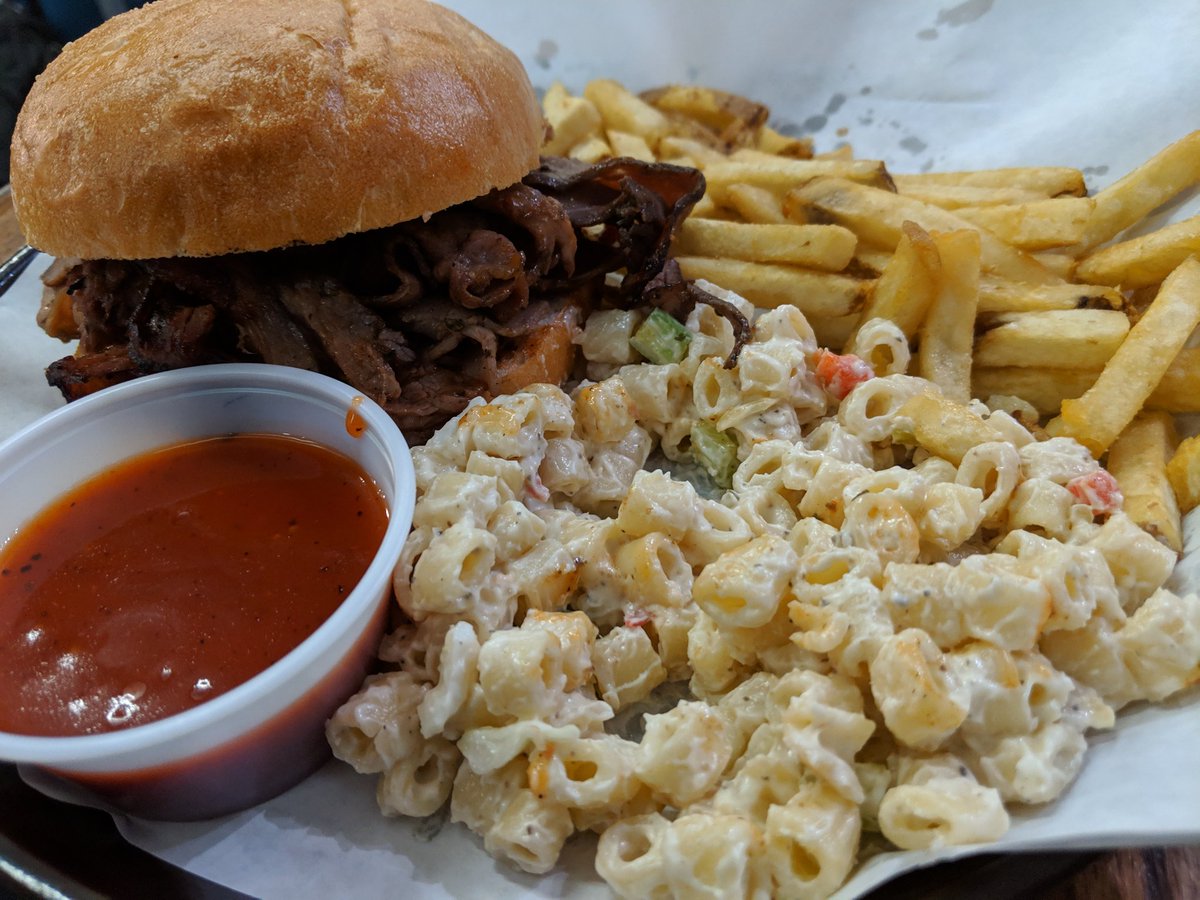 kappolo's tweet photo. Pre flight food. I'll be sure asleep after this. #MTGFatness https://t.co/FUFnSlDeOc