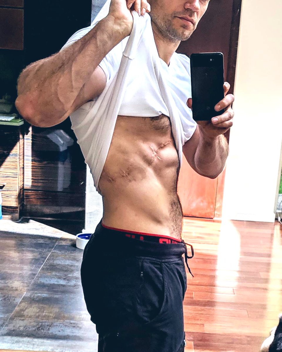 HC_Turkey's tweet photo. When you take work home with you 
#HenryCavill on İnstagram https://t.co/vWfXeS4sCE