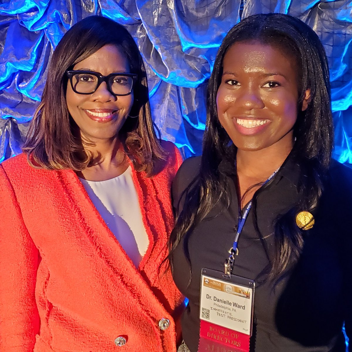 minoritydoctor's tweet photo. Such a pleasure meeting Dr. Patrice Harris today! She is the first African-American President-Elect of the American Medical Association in all of its 148-year history! ✊🏾 #SNMA55 #AMEC2019 https://t.co/F9z6s2q3sA