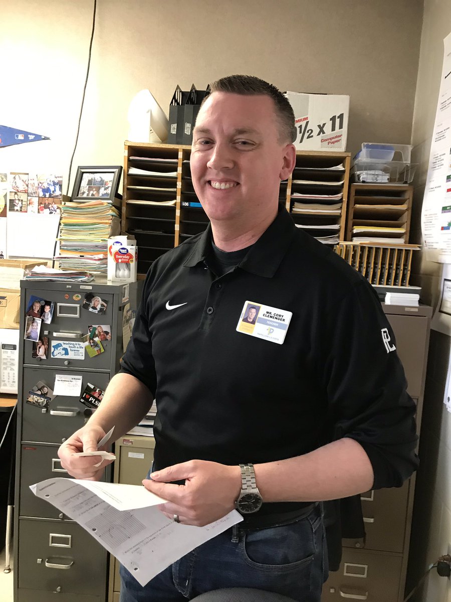 PLHS_TAT's tweet photo. Lots of #levelingup to be celebrated today! It’s always a joy delivering prizes to our amazing staff! Congrats to Ms Kimball, Mr Janssen, Mr Clemenger, and Mr Hanson! #wtbwt https://t.co/yt3o4OTcwb