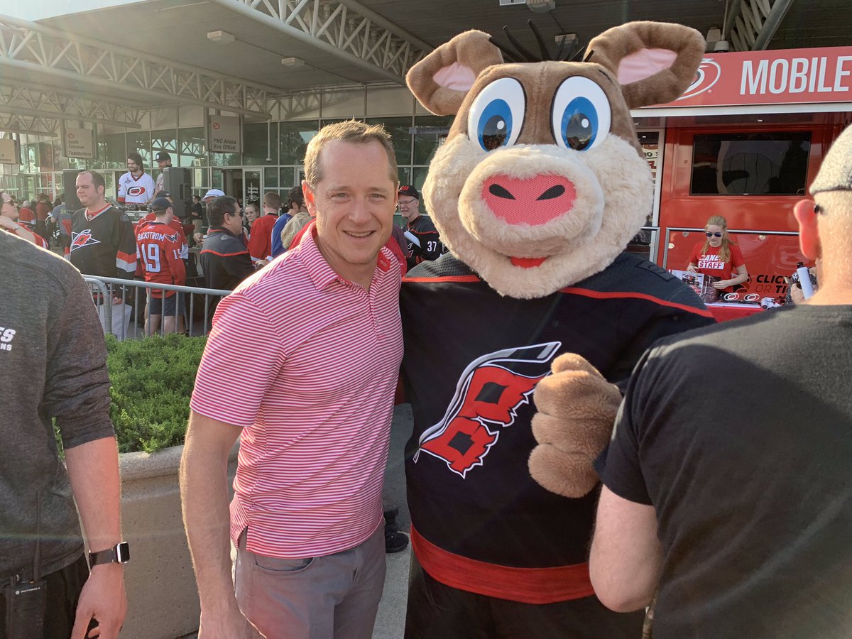 zimmdizzle1007's tweet photo. Hanging with my bud Stormy and @Chad_Mastny at Game 4 for the Hurricanes hockey game tonight.  Stormy is a good dude.  He is loaning his outfit to @jdgreear for Sunday Easter Services https://t.co/8R8LIMoEh5