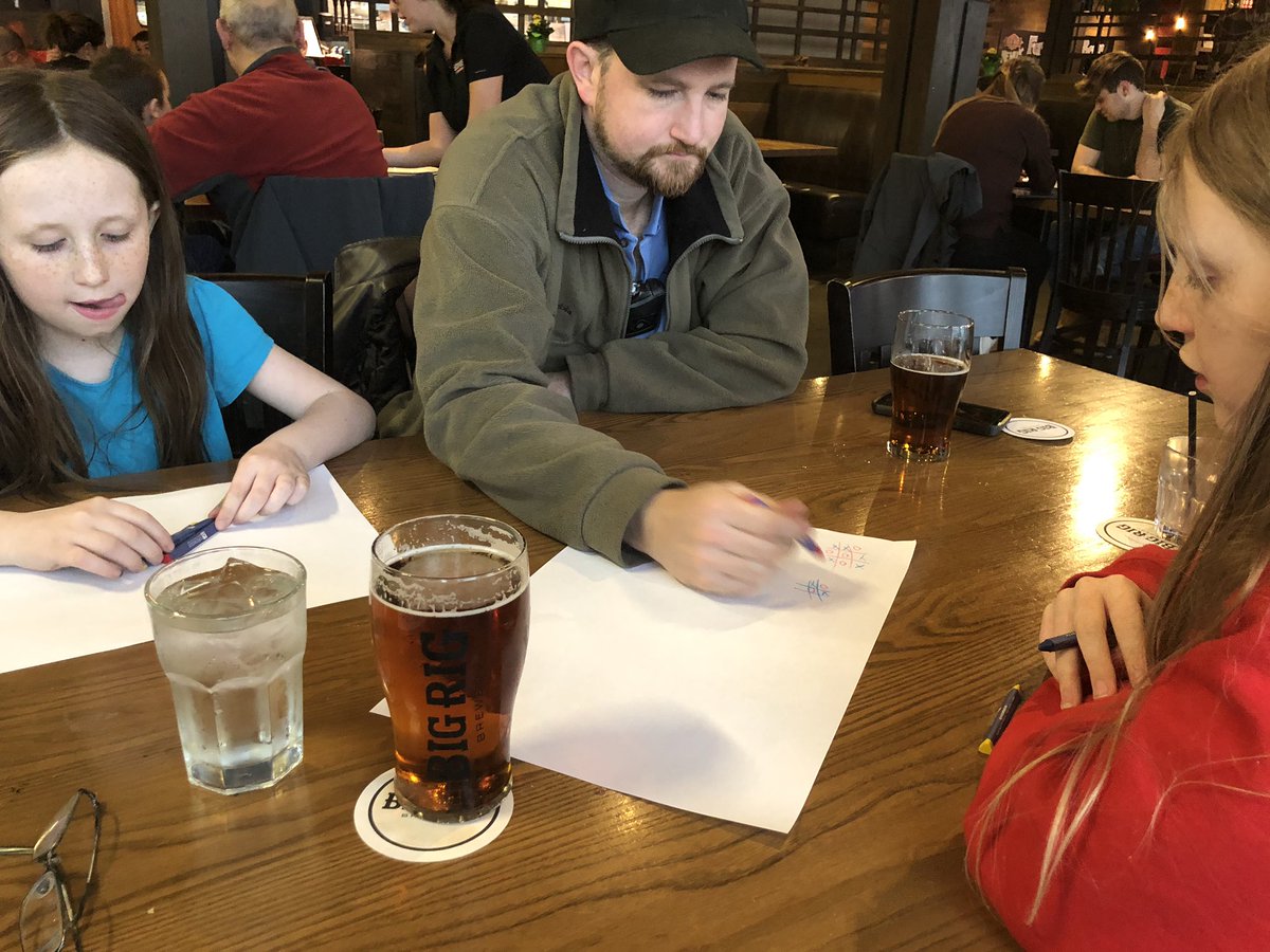 mommaofthree67's tweet photo. Dinner with family tonight 🥰🍺waiting for our order 😊❤️🍔 @bigrigbrew @bigrigbrewboss @BrewmasterLon #family #brewards #dinnertime #beer #fortheloveofbeer https://t.co/E36ooRogjJ