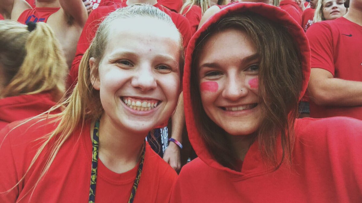 chloegillbert's tweet photo. Happy Birthday Rachel!! Love you lots and can’t wait for Orlando!!💗 https://t.co/d1g8D5z1ox