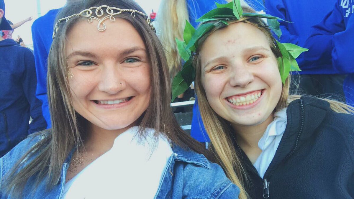 chloegillbert's tweet photo. Happy Birthday Rachel!! Love you lots and can’t wait for Orlando!!💗 https://t.co/d1g8D5z1ox