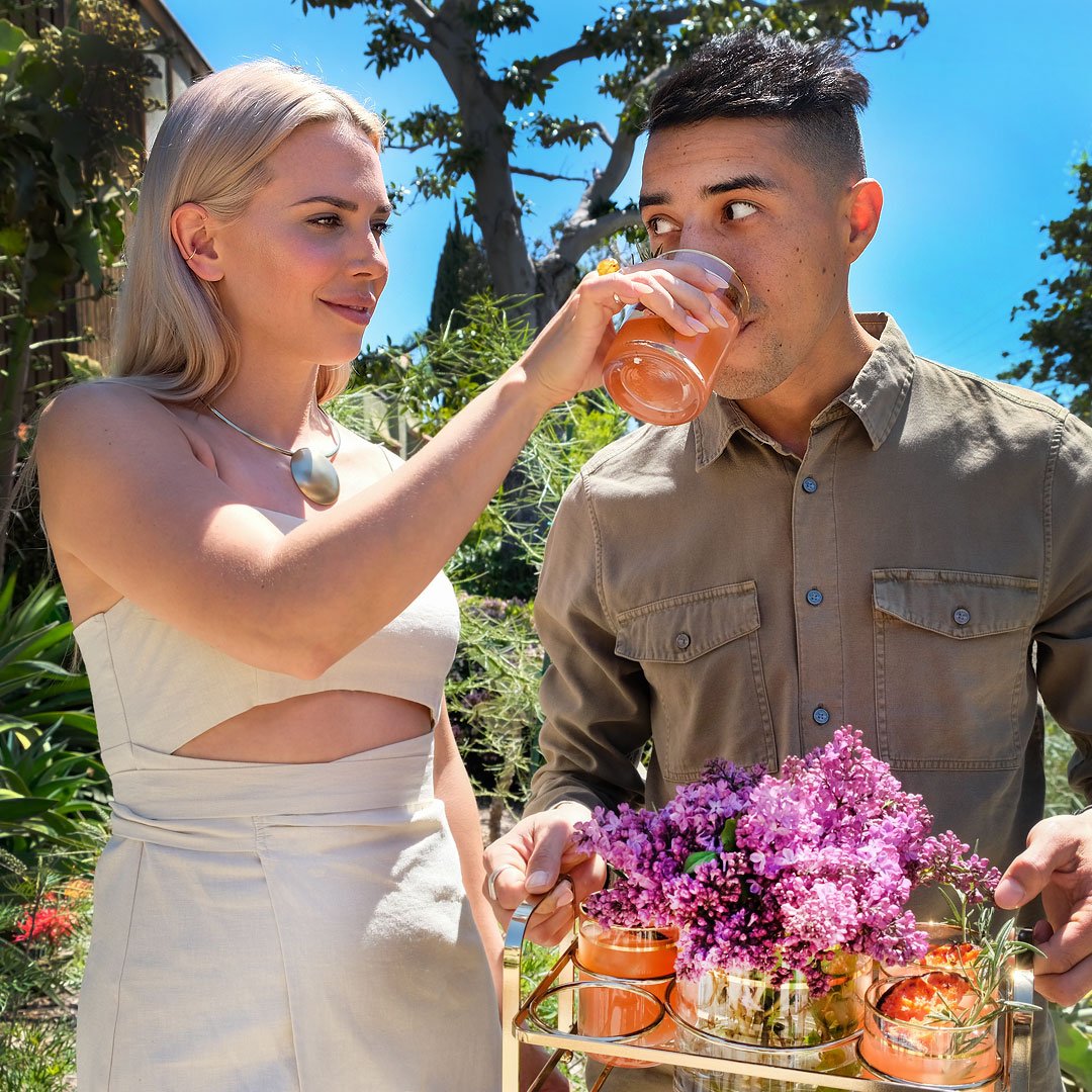 NOLETSGins's tweet photo. Make a brunch punch for your holiday guests and enjoy celebrating with your family and friends. Recipe - https://t.co/KbBAMHVDlp
#NOLETS #NOLETSgin #gin #punch #easter #grapefruit #brunchpunch #boozypunch #drinks #Spritz #batched #drinksforacrowd #imbibe #entertain #recipe https://t.co/Q2sU3MJ8Ep