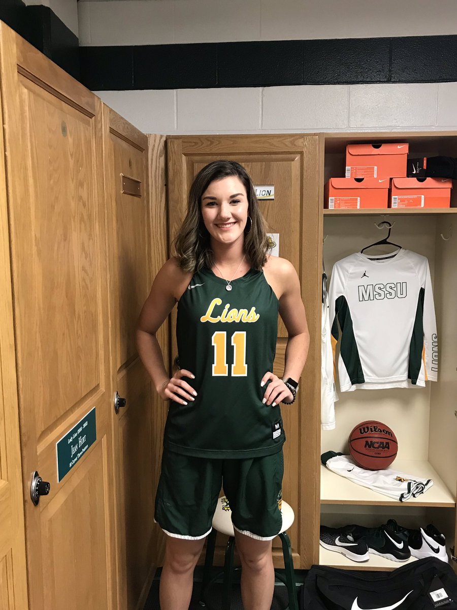 kaitlinmarie_10's tweet photo. so blessed to receive an offer to continue my athletic career at the collegiate level from Missouri Southern!!! 🏀 thank you Coach Ressel and the rest of the coaching staff for everything!! #jointhepride @MssuWbb @CoachRessel @CoachMissaA https://t.co/60m7eMDClR