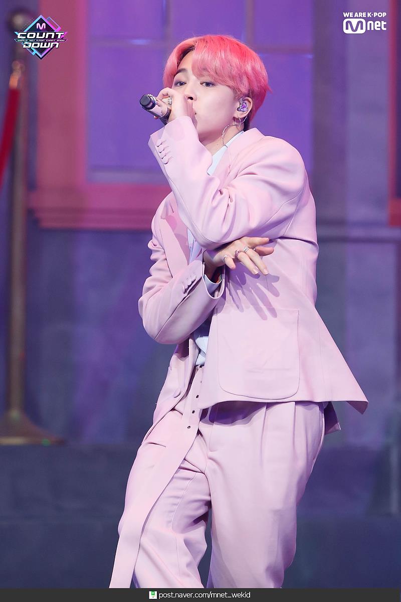 BTSBighitTwt's tweet photo. @BTS_twt 190418 ~ Jimin " BoyWuthLuv "

#BTSxMCountdown #BoyWithLuv
#BTS @BigHitEnt  #JIMIN https://t.co/HL88O9voLU