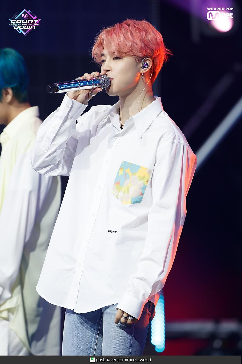 BTSBighitTwt's tweet photo. @BTS_twt @BigHitEnt @BTS_jp_official @bts_love_myself @parkjiminpics @jiminpics @chimmypics @jiminpicts @archivepjms @jmnpics 190418 ~ Jimin " MakeItRight "

#BTSxMCountdown #MakeItRight
#BTS @BigHitEnt  #JIMIN https://t.co/v4mmoK3Tt4