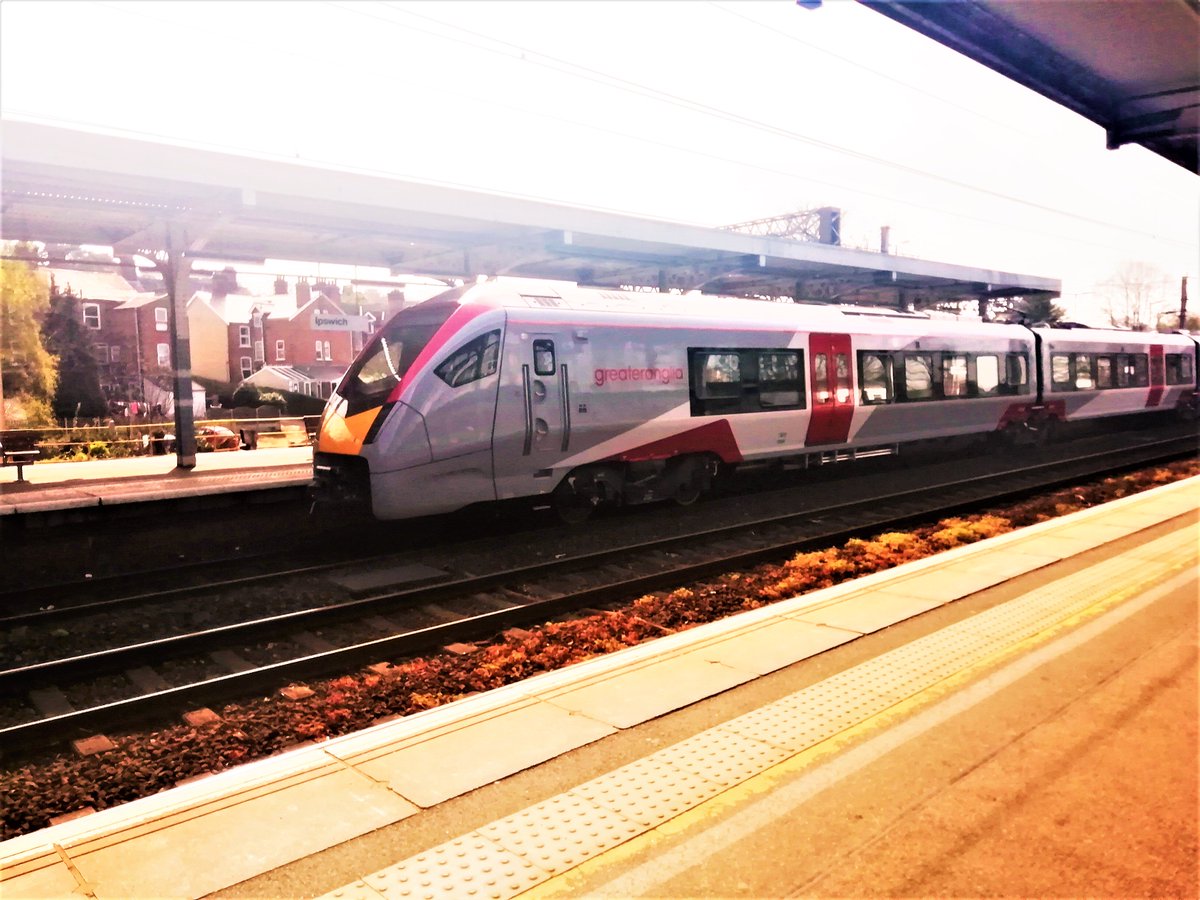 RochelleK1994's tweet photo. Guess what showed up at Ipswich railway station on a test run? 1 of the new @greateranglia trains! (18/04/2019)
#photography #photographer #photographyislife #photographyisart #photographylover #railwaystation #greateranglia #train #newtrain #ipswich #ipotw #suffolk #eastanglia https://t.co/W6VDbjUxZC