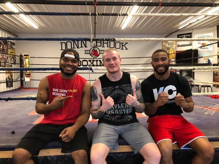 Un autre excellent #training avec des partners hors pair! 
Le 4 mai sera explosif 🧨 <a href="/shakphinn/">Shakeel Phinn</a> 
#may4th #kennysarmy #fighter #boxing #proboxer