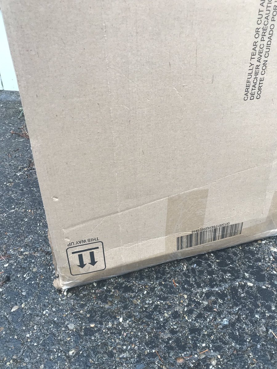 Avenged7x85's tweet image. I would be far more pleased with @amazon Prime if I could opt out of them delivering the product.  Or if they could deliver this properly. #ThisSideUp