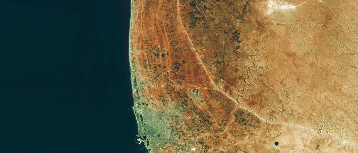 EarthriseAlly's tweet image. If you could see your neighborhood from space what more could you learn? #EarthriseAlliance #viewformspace #localinsight #globalperspective 

Produced by @EarthriseAlly alliance and Source Imagery @UrtheCast