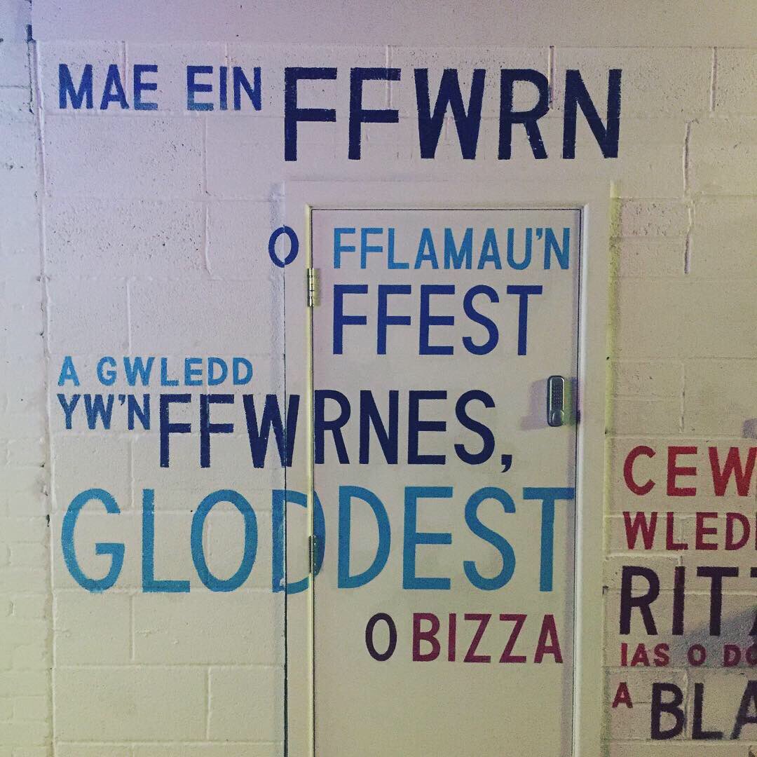 gramatter's tweet photo. J’adore @ItWillGlow — great event &amp; lovely to catch up with old friends: @SamMatt69540417 @JackAHarding @JessicaDraws @daveanimates @sgeorge0_1 @bwtic @DanMSargent @LiamMee1 @Flintster @GarethEvz @dandidthat / Thank you also to the organisers, speakers &amp; sponsors 👌🏻

#itwillglow https://t.co/Z6habOu3UD