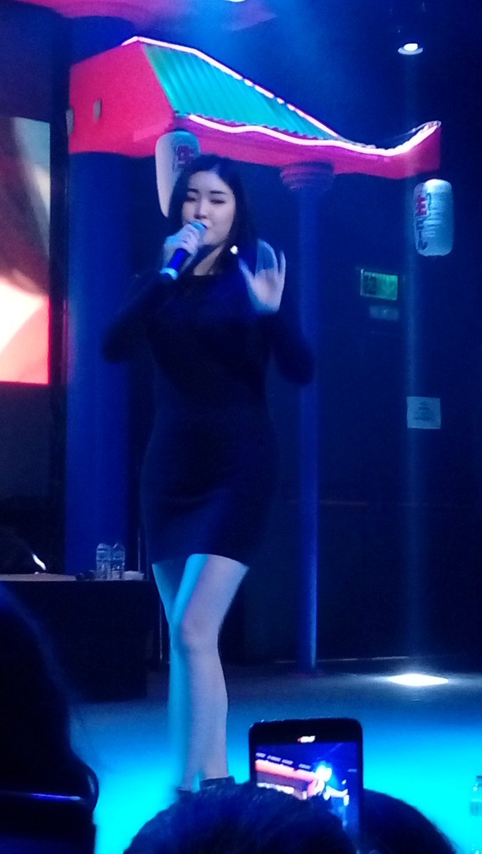 HKNRS_'s tweet photo. Aquí os dejo algunas fotos de Hyemin y de M.O.N.T en el concierto de hoy en Madrid. https://t.co/SYu6SQ6cwl