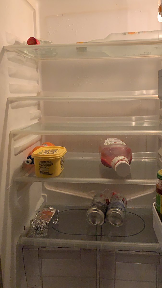 ceedyclarke's tweet photo. My fridge looks like best episode of #readysteadycook ever. #priorities #negativecalories #fruitshoot https://t.co/llVsLCH5eS