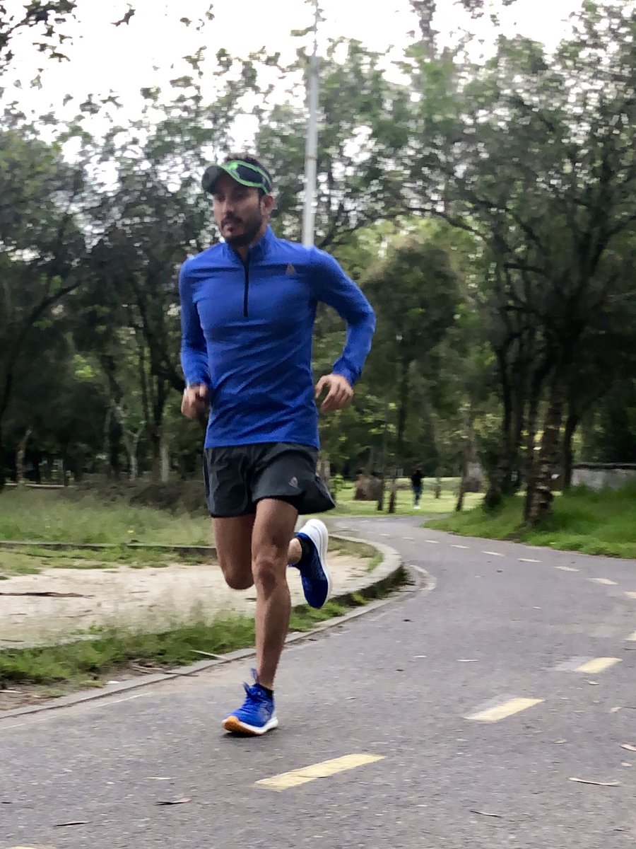DanielGalarzaA1's tweet photo. El límite lo pones tú. Consigue lo que te motiva y corre por ello! #feelTheFloatRide #FloatRideEnergy 💪🏼🔥 @ReebokEcuador https://t.co/kojcp2peua