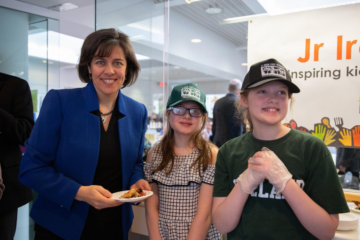 VT_FEED's tweet photo. 5 #JrIronChefVT 2019 winning teams served their award-winning recipes at the VT State House! Thank you Burlington Tech Ctr, @GMTCCVT, Holland Elem, Bakersfield Elem/Mid & Sharon Elem School for sharing your culinary skills & #FarmtoSchool dedication! @NOFAVT @MitziJohnsonVT https://t.co/Wm0SAV60Yp
